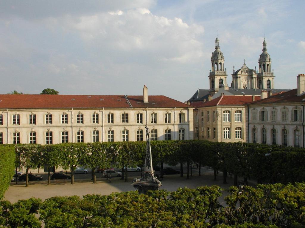 נאנסי Appartement 9 Place D'Alliance מראה חיצוני תמונה